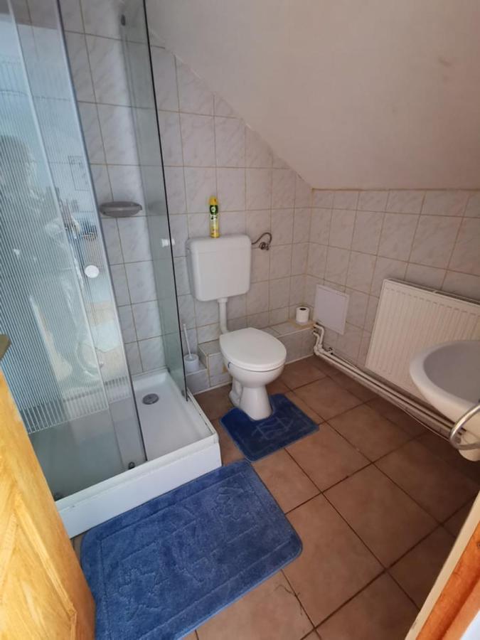 Hotel Kis Rigo Vendeghaz Salgótarján Zewnętrze zdjęcie