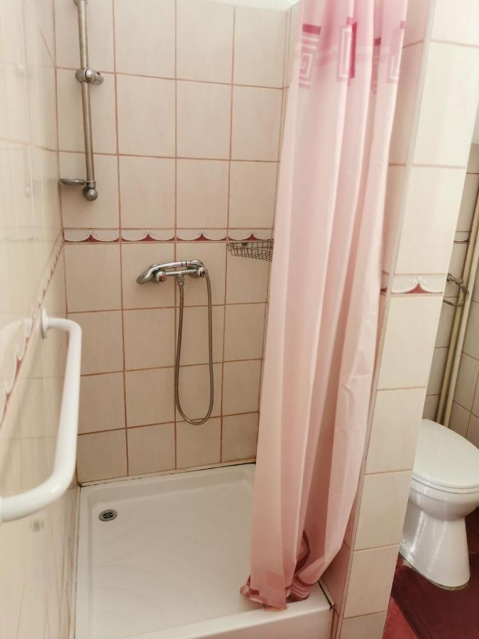 Hotel Kis Rigo Vendeghaz Salgótarján Zewnętrze zdjęcie